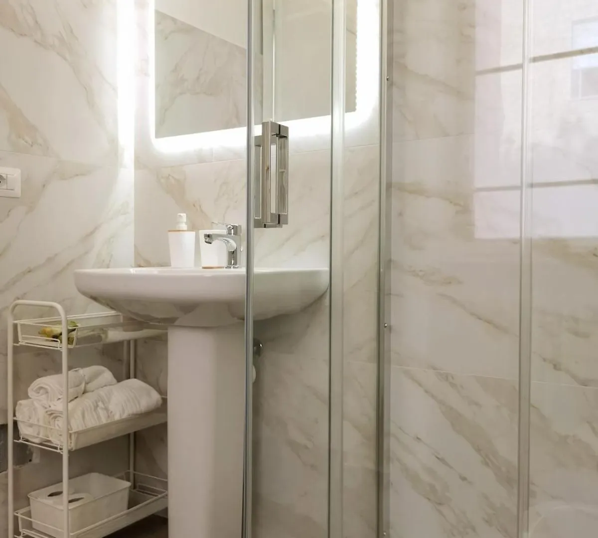 Cute Apartment A Due Passi Dalla Metro Milan
